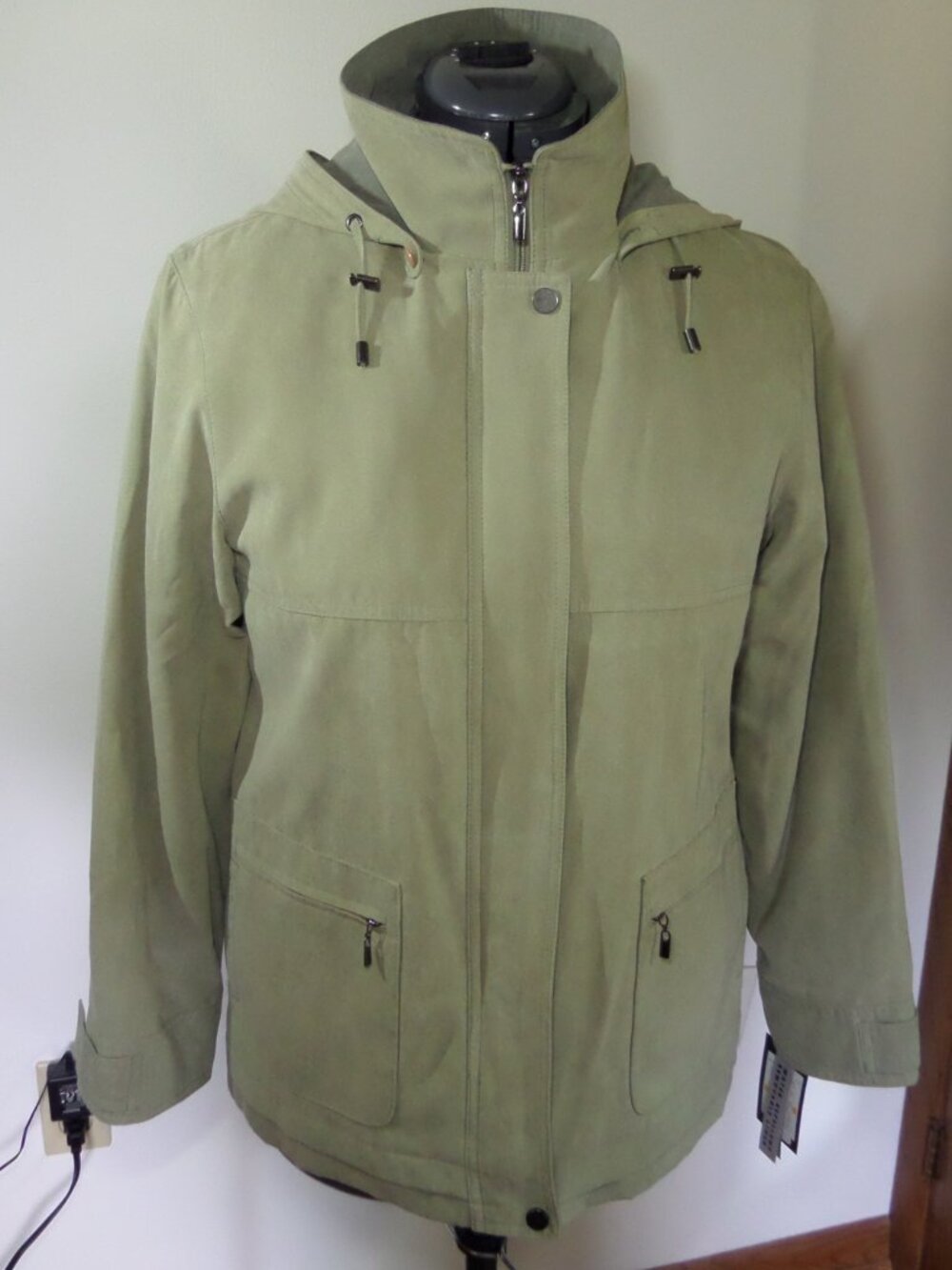 Gallery Woman's Sage Removable Liner Water Repellent Winter Jacket Size S NWT